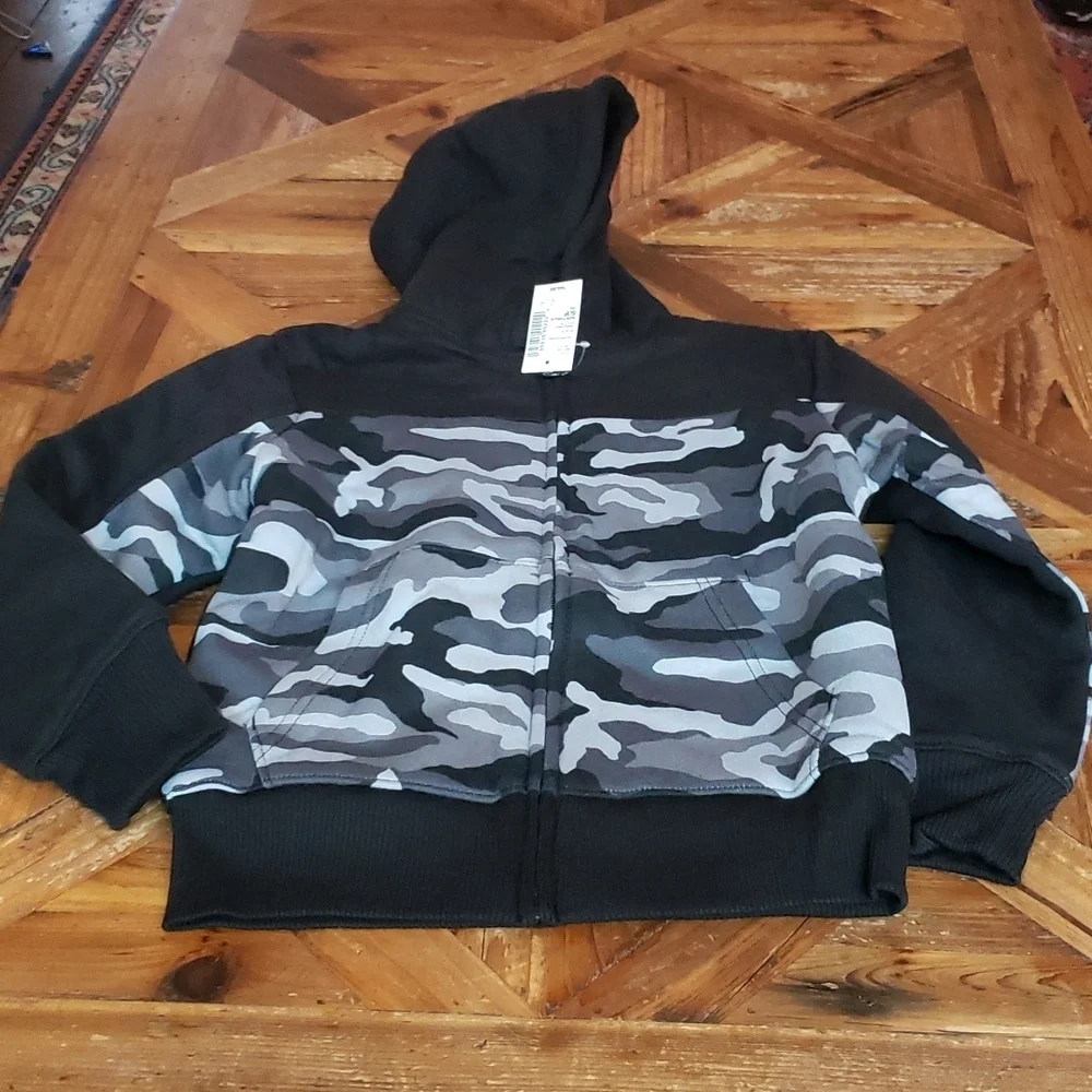 THE Children's Place heavy Hoodie